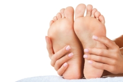 Pod&oacute;logo en Navalcarnero: cuidado integral de tus pies en Cl&iacute;nica Fisioterapia Loles Sab&aacute;n